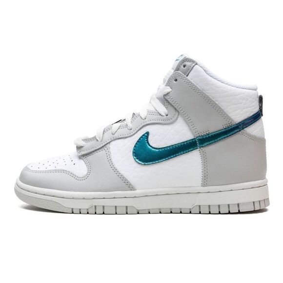 NWOB NIKE Dunk High 'FLS' Sneakers Size 6 - Picture 1 of 9